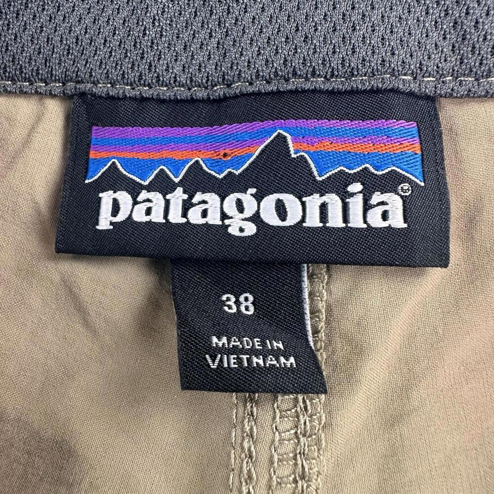 Patagonia Quandry Shorts Mens 38 Tan Beige Zip Cargo Nylon Stretch Hike Jog - Picture 3 of 7